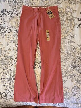 NWT Dockers D3 Classic fit Salmon Khakis - Mens 30x30